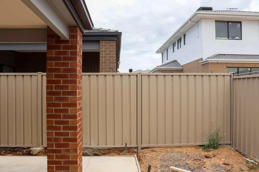 What Are My Rights When My Neighbor Owns the Wall I Want to Paint Telford?